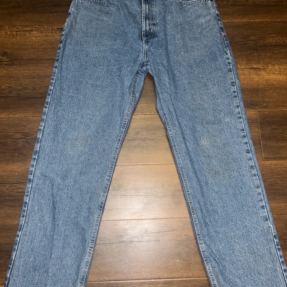 Classic Blue Straight-Leg Jeans with Lived-In Look